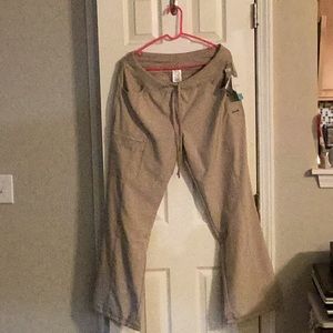 Scrub pants Cherokee size L khaki